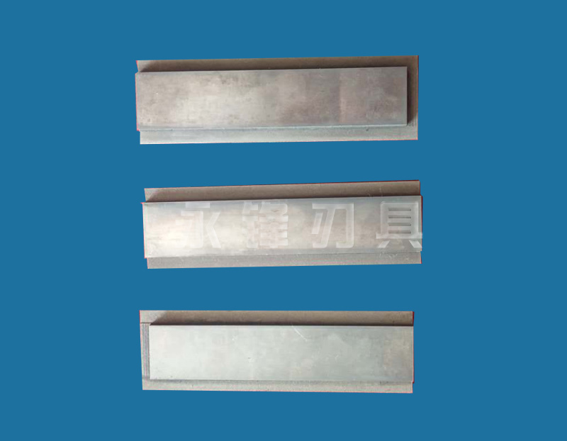 Mesh plate slag discharge knife without mesh die head